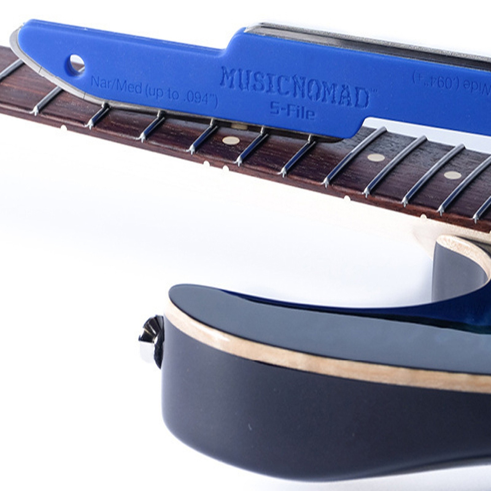 MusicNomad Diamond Coated Crowning File auf Gitarrenhals