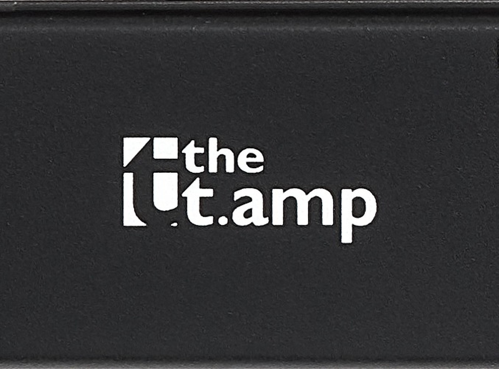 the t.amp Quadro 500 DSP four channel amplifier, manufacturer's logo