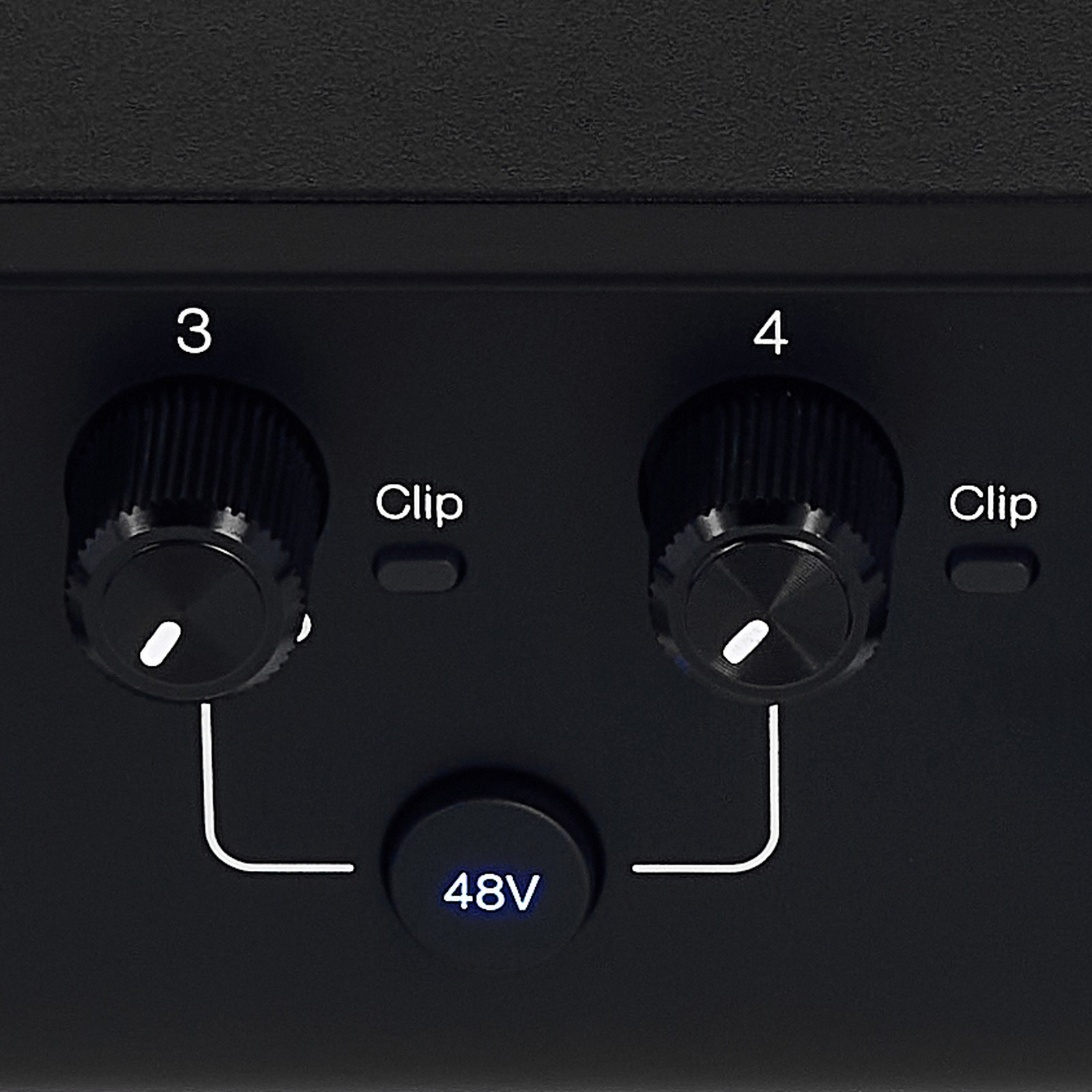 Potis auf der Frontseite des Fender Quantum LT 4 Audiointerface
